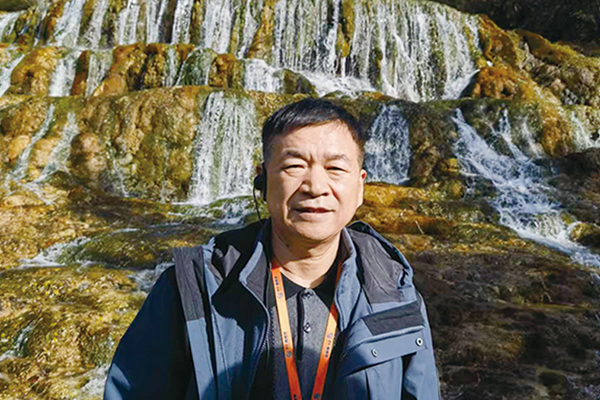 周旭业